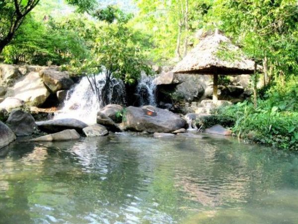 Hoa Lan Stream (Orchid Brook)